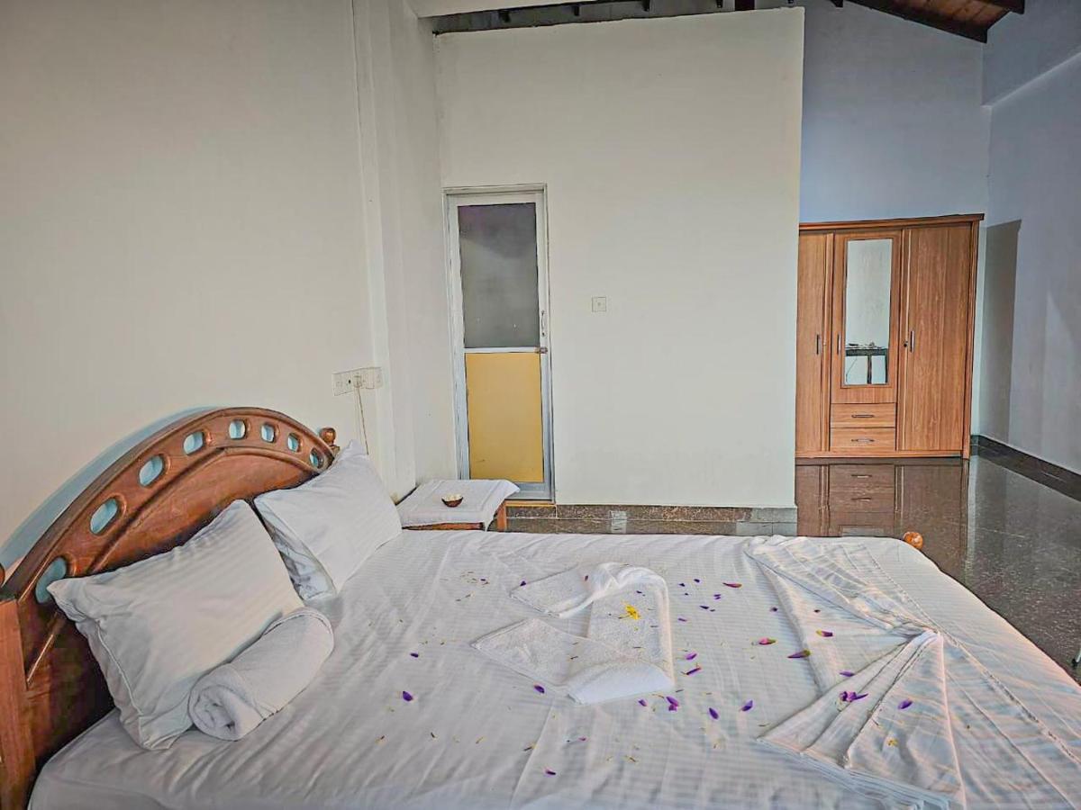 Hotel Izakaya Sakura كاندي المظهر الخارجي الصورة